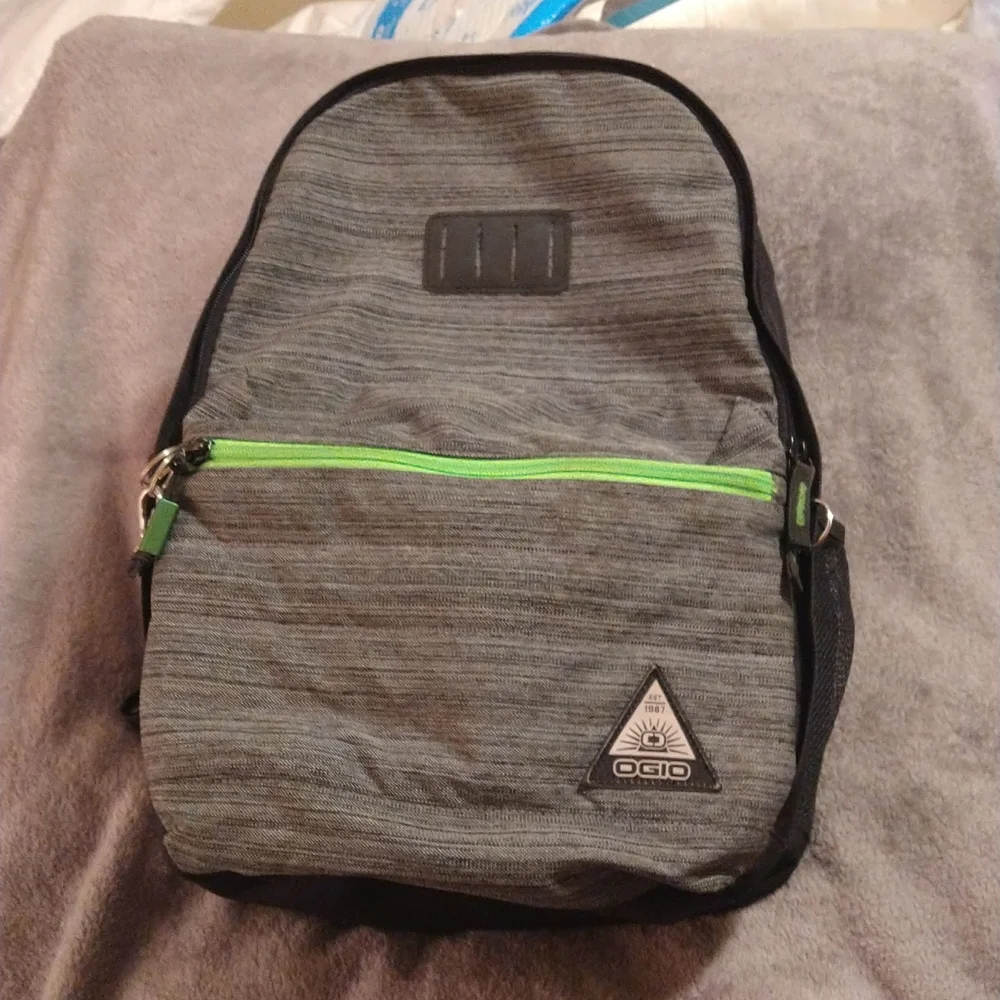 Ogio Backpack - Picture 1 of 7